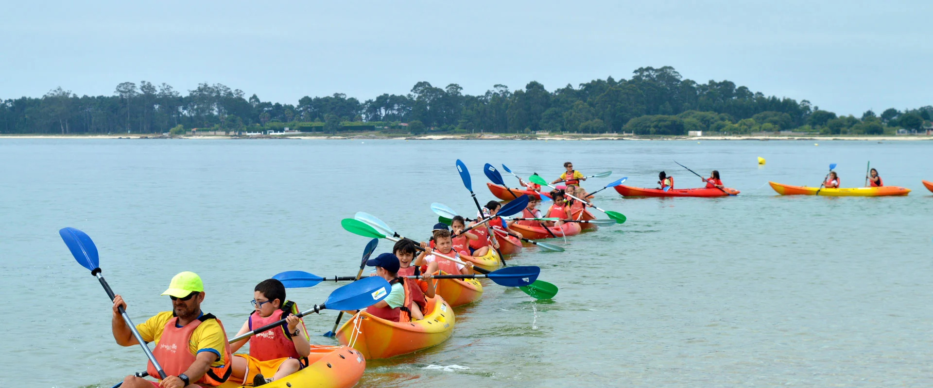 Bautismo en Kayak con interpretación de Conchas Marinas